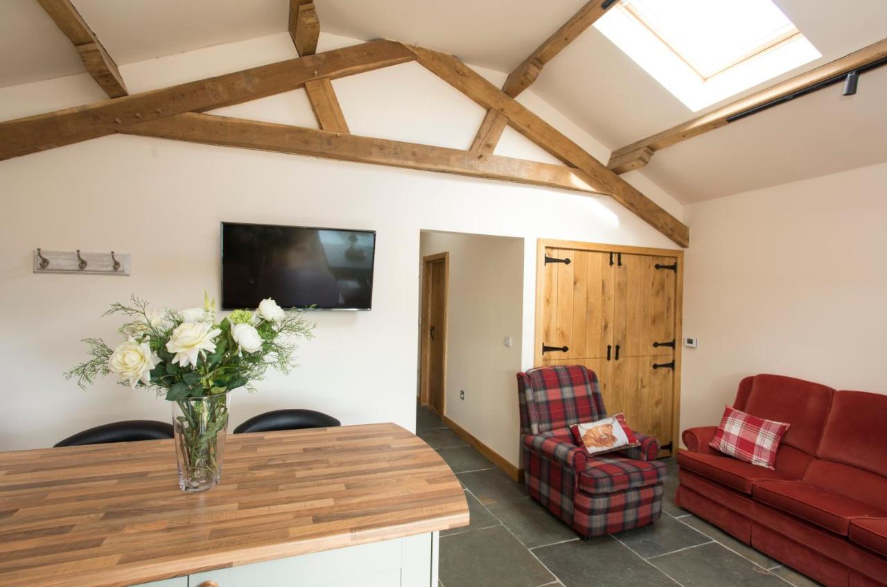 The Old Dairy - Boutique Countryside Cottage At Harrys Cottages Pen-y-Clawdd Dış mekan fotoğraf